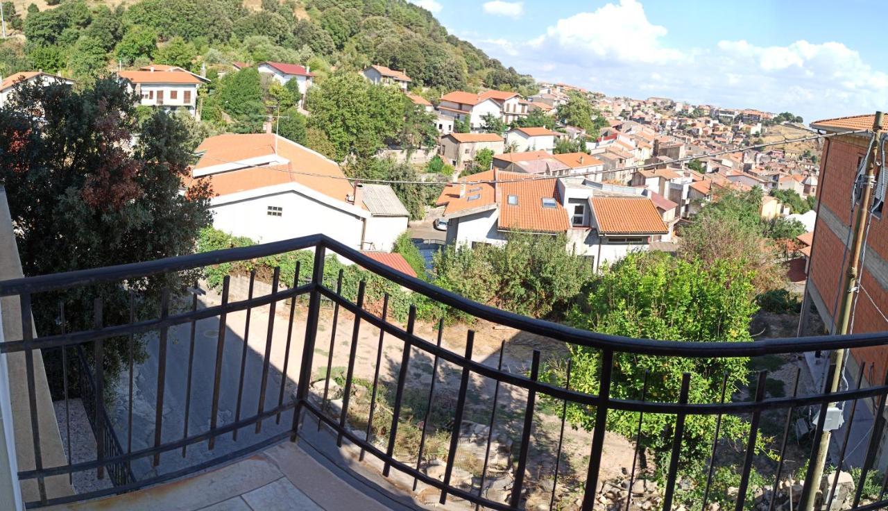 Casa Sias Lägenhet Santu Lussurgiu Exteriör bild